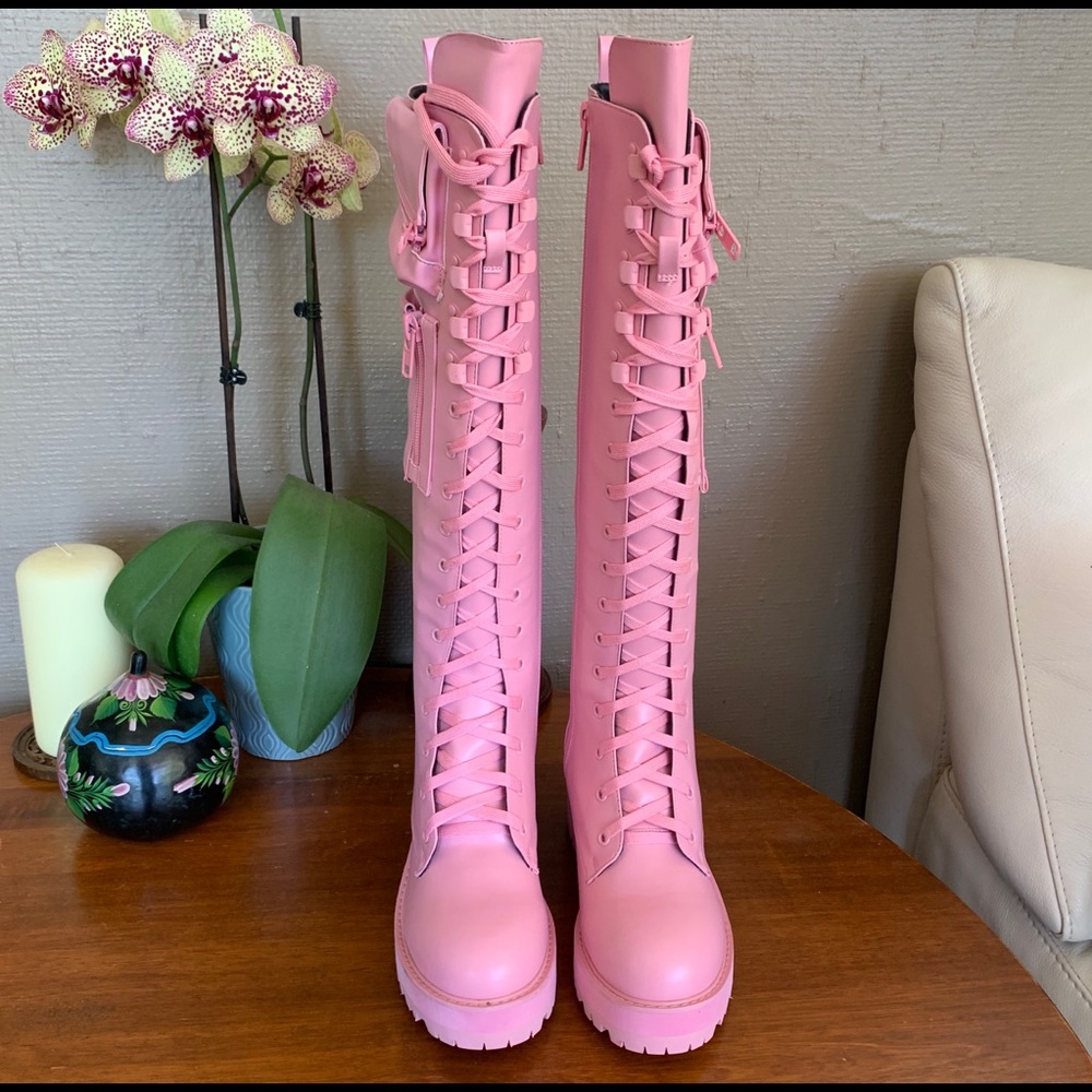 NIB Sugar Thrillz x Dolls Kill Pink Combat Boots - Picture 8 of 8
